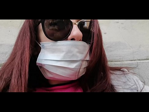 ❤️ Nicoletta gets revenge on her neighbor and pees in his garage (Special Covid19 Italian Quarantine) ❤️ Porno at us ❌